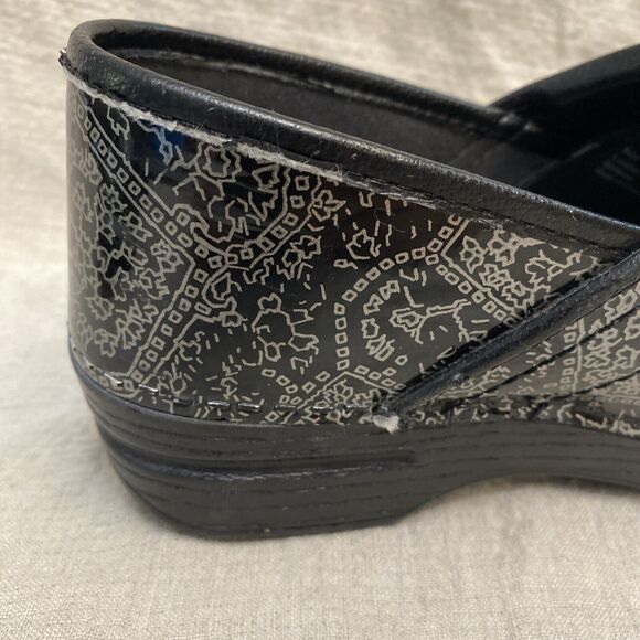 Dansko Women's Professional Metallic Floral Clog Size 39 Nursing US 8.5-9 - Picture 13 of 16